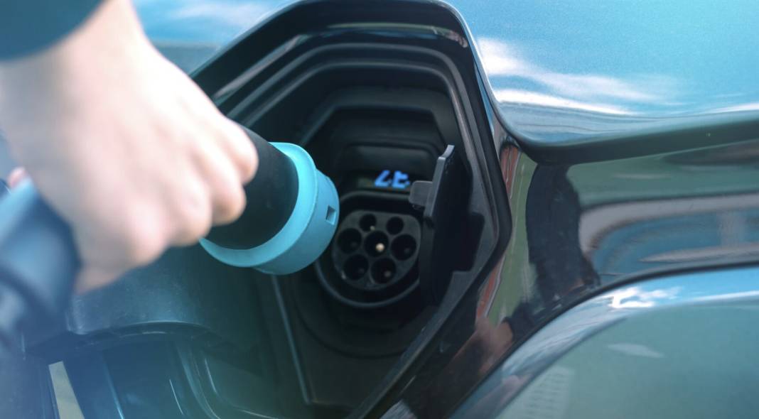 ELEKTRİKLİ ARACI OLAN HERKESİ İLGİLENDİRİYOR: Elektrikli araç AC ve DC şarj fiyatları. Hangi istasyon ne kadar alıyor? 1